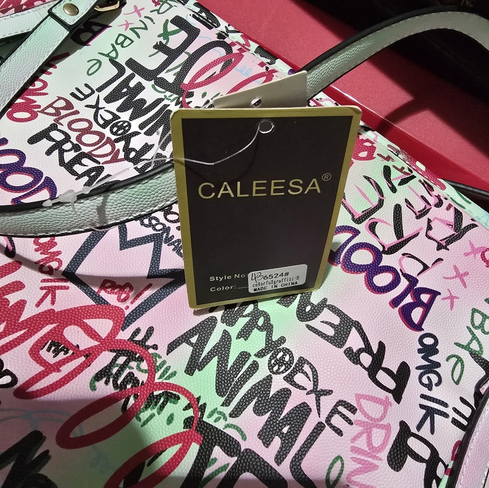 Brand new shoulder bag with tags on the bigger bag - Picture 2 of 16